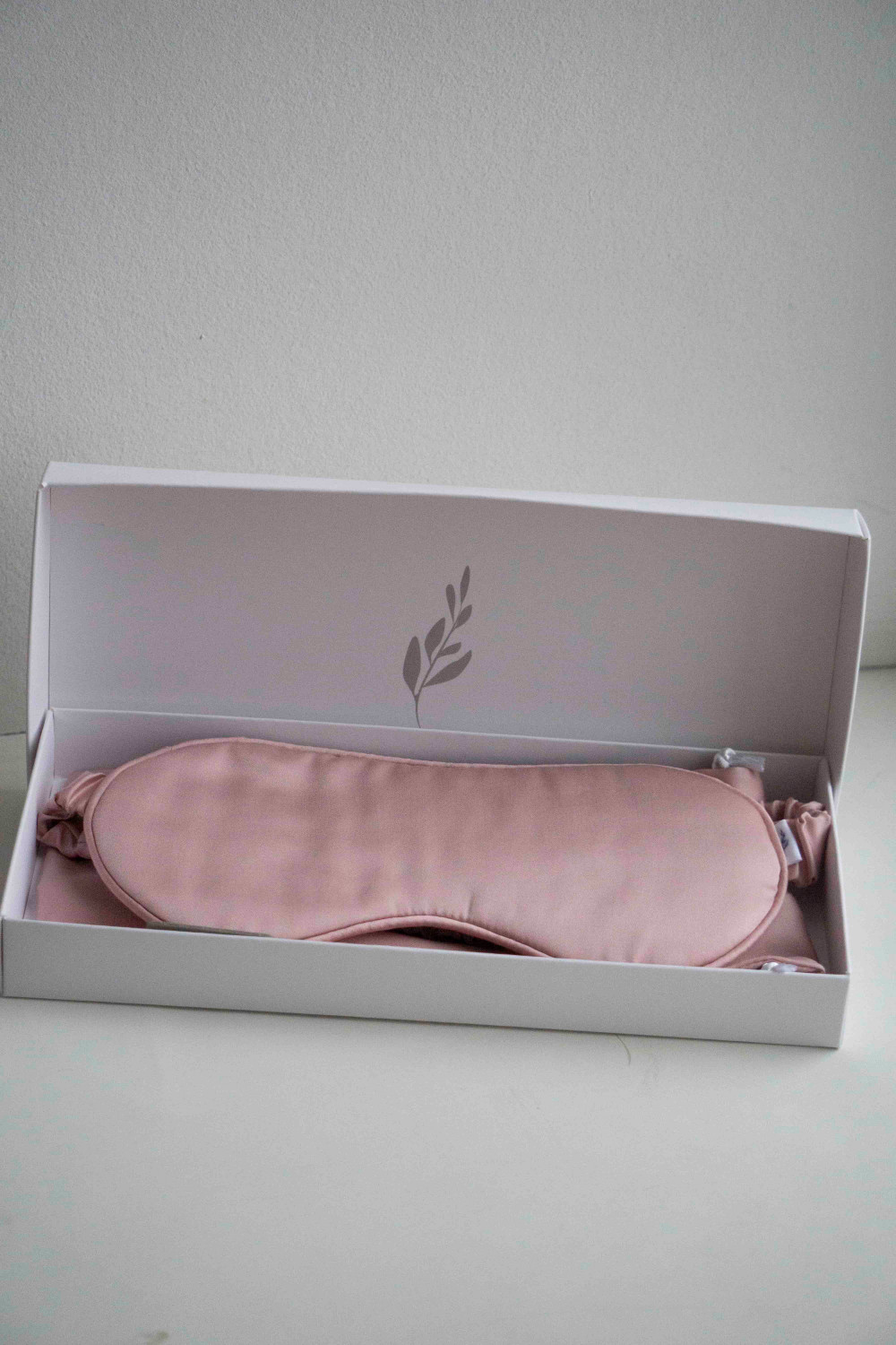 Маска для сна из тенселя Лотос