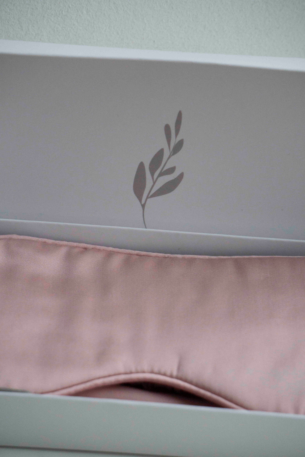 Маска для сна из тенселя Лотос